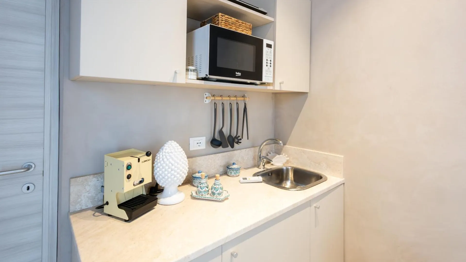 Oikos Rooms Marsala Guest house