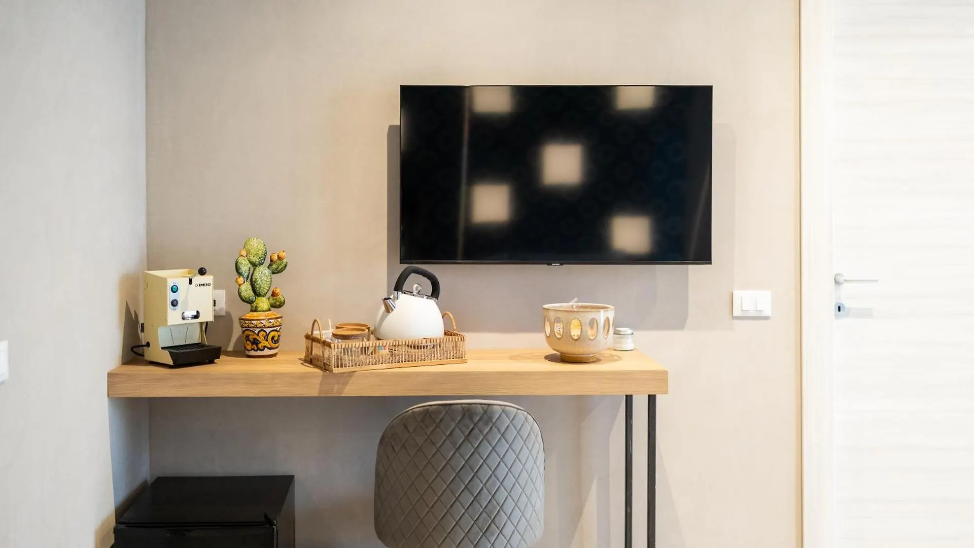Oikos Rooms Marsala 0*,  Italy