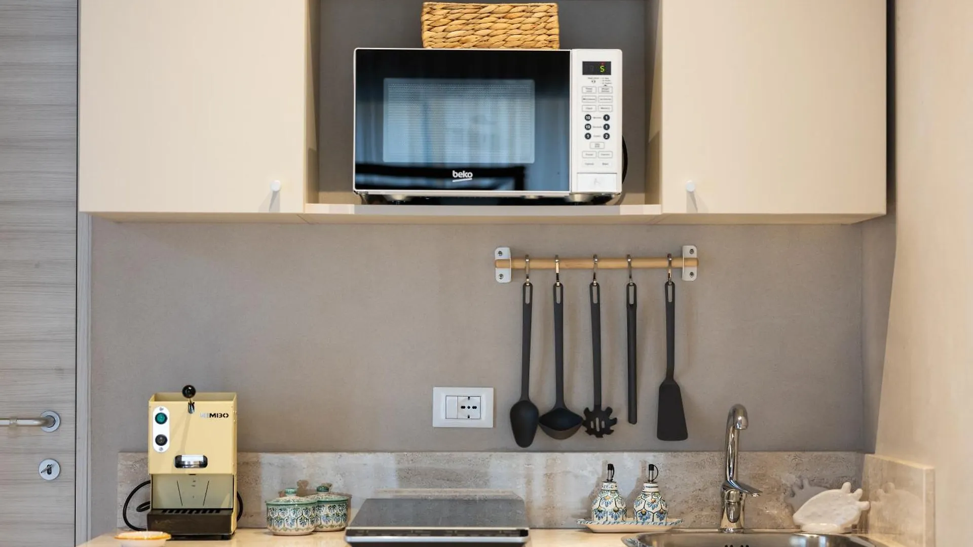 Oikos Rooms Marsala 0*,  Italy